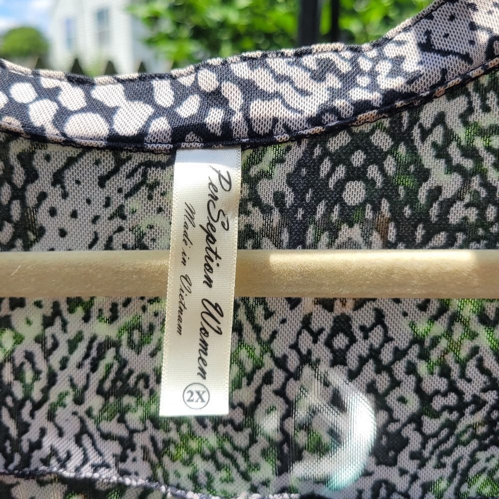 Snake Print Sheer Blouse‎ - Picture 7 of 10
